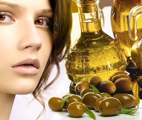 Olivenöl für eine regenerierende Gesichtsmaske